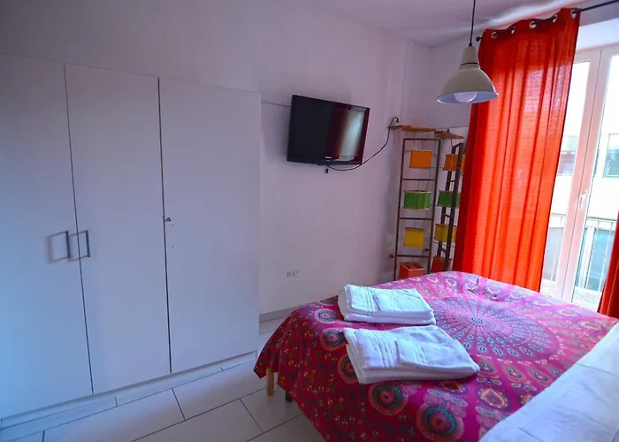 Shine Apartment